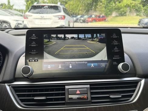 Used 2021 Honda Accord Touring image 25