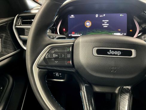 Used 2023 Jeep Grand Cherokee Trailhawk image 22