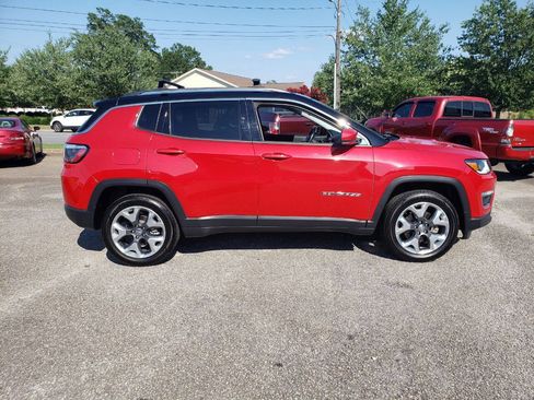 Used 2018 Jeep Compass Limited w/ Navigation Group image 2