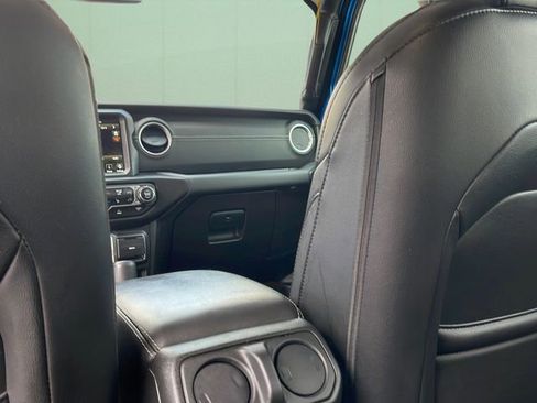 Used 2021 Jeep Wrangler Unlimited Sahara w/ Dual Top Group image 21