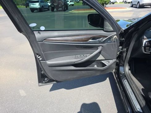 Used 2021 BMW 530i w/ Premium Package RWD image 42
