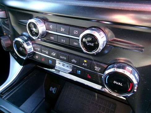 Used 2022 Ford F150 Platinum w/ Equipment Group 701A High image 26