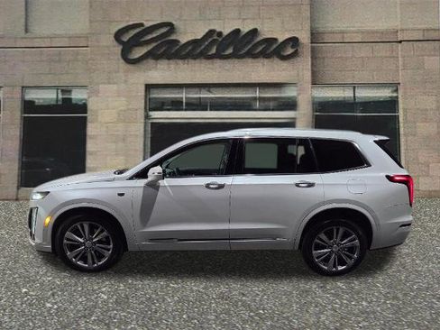 Used 2024 Cadillac XT6 Premium Luxury w/ Technology Package image 2
