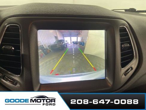 Used 2020 Jeep Compass Trailhawk image 17