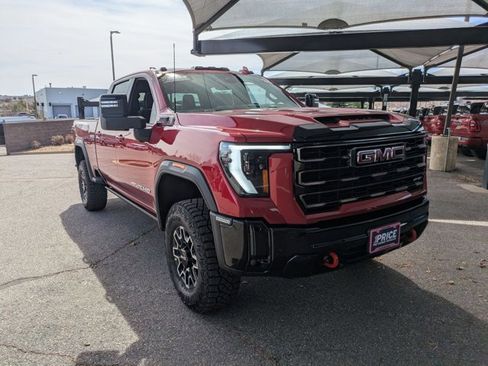 Used 2026 GMC Sierra 2500 AT4X image 3