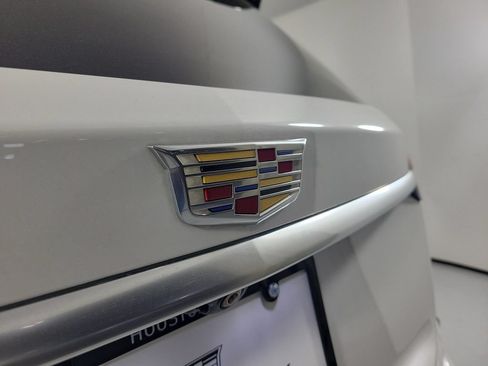 Certified 2023 Cadillac XT6 Premium Luxury w/ Technology Package AWD/4WD image 8