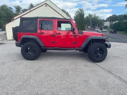 Used 2015 Jeep Wrangler Unlimited Sport w/ Quick Order Package 24S AWD/4WD image 4
