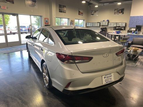 Used 2019 Hyundai Sonata SEL w/ Tech Package 02 FWD image 6