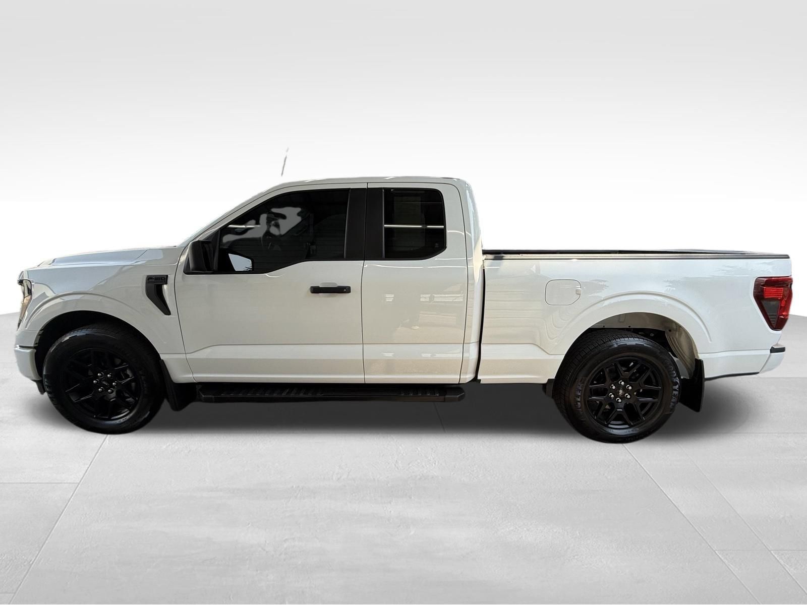Used 2025 Ford F150 STX w/ STX Black Appearance Package RWD image 9