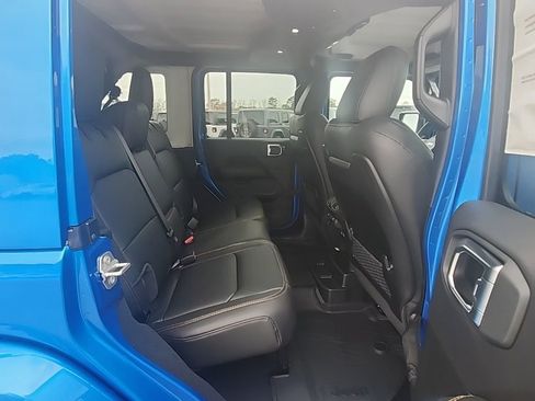 New 2026 Jeep Wrangler Unlimited Sahara AWD/4WD image 27