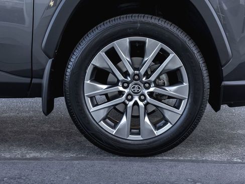 Certified 2023 Toyota RAV4 XLE Premium image 4