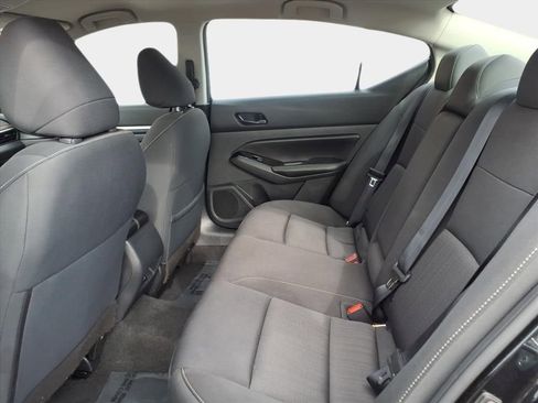 Used 2023 Nissan Altima 2.5 SV image 11