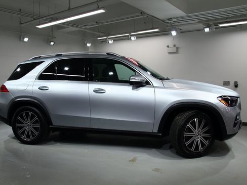 Used 2025 Mercedes-Benz GLE 350 4MATIC image 9