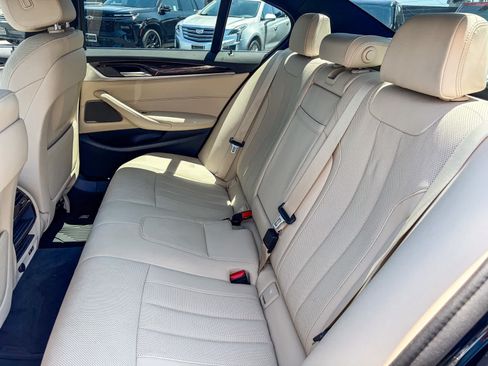 Used 2021 BMW 530i xDrive w/ Premium Package AWD/4WD image 17
