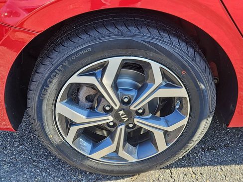 Used 2020 Kia Forte LXS image 16