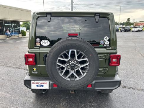 Used 2024 Jeep Wrangler Unlimited Sahara AWD/4WD image 6