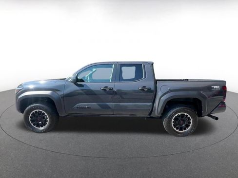 Used 2024 Toyota Tacoma TRD Off-Road AWD/4WD image 8
