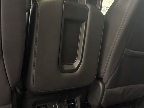 Used 2022 Chevrolet Silverado 1500 LT w/ Z71 Off-Road Package AWD/4WD image 34
