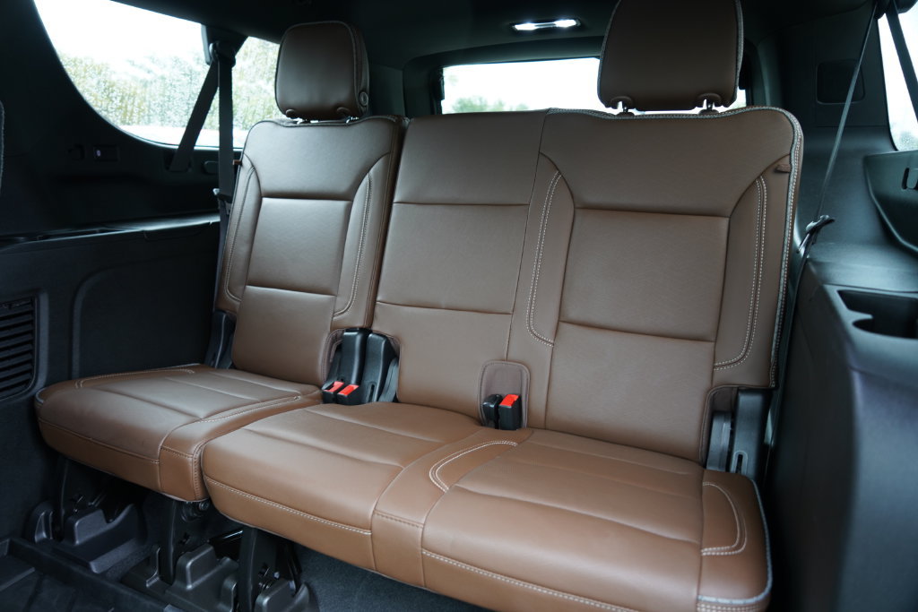 Used 2021 Chevrolet Suburban High Country w/ Premium Package AWD/4WD image 30