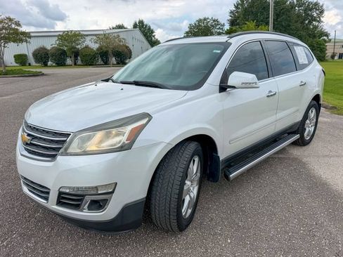 Used 2017 Chevrolet Traverse Premier FWD image 5