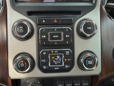 Used 2016 Ford F350 Lariat w/ Chrome Package AWD/4WD image 28