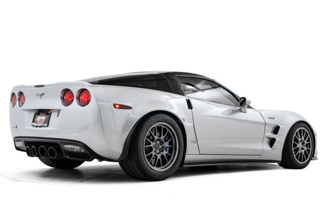 Used 2009 Chevrolet Corvette ZR1 w/ Preferred Equipment Group RWD image 4