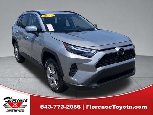 Used 2025 Toyota RAV4 XLE FWD image 1