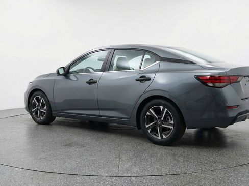 Used 2025 Nissan Sentra SV FWD image 5