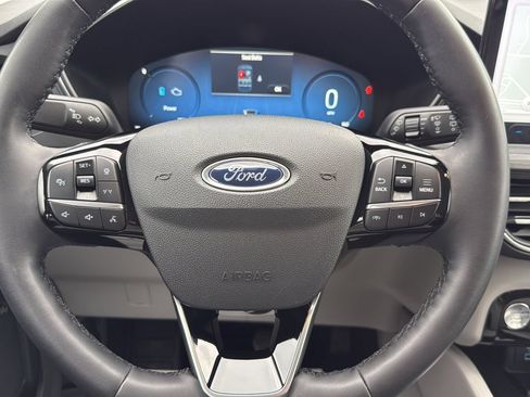 Certified 2023 Ford Escape Platinum w/ Premium Technology Package FWD image 11