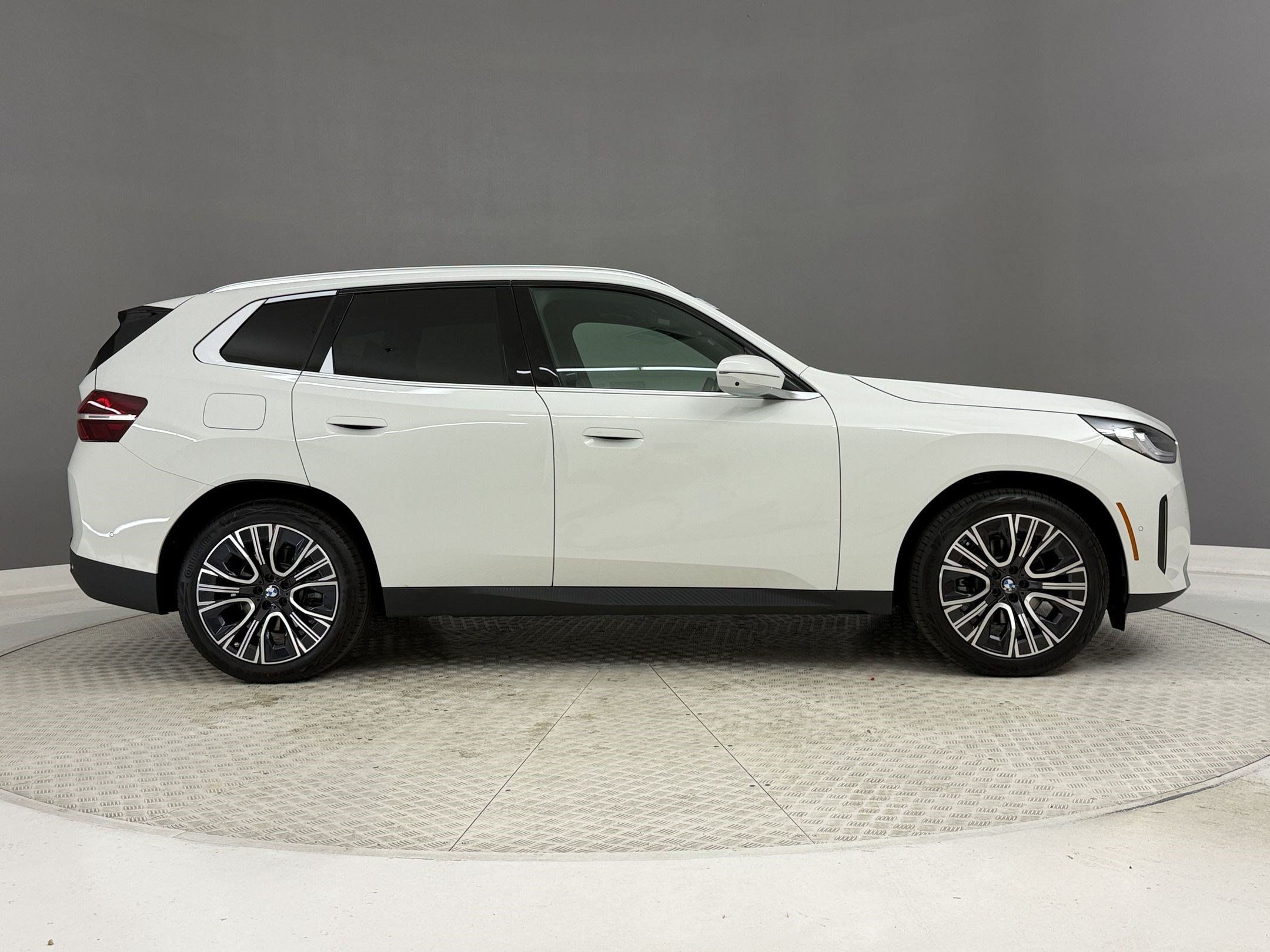New 2026 BMW X3 xDrive30i w/ Premium Package AWD/4WD image 8