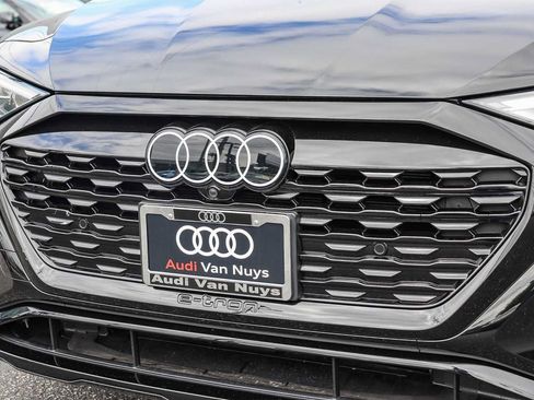 Used 2024 Audi Q8 e-tron Premium AWD/4WD image 8