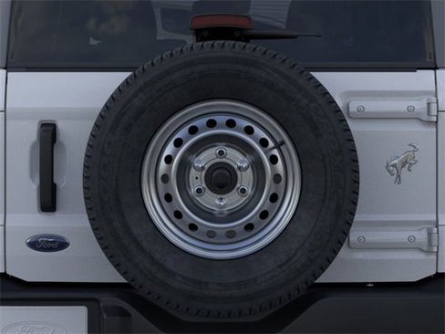 New 2025 Ford Bronco 4-Door image 24