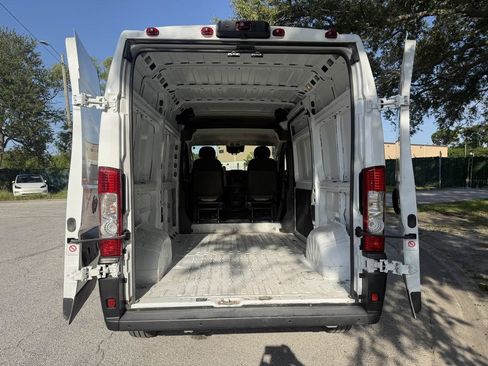 Used 2025 RAM ProMaster 2500 w/ Safety Group FWD image 14