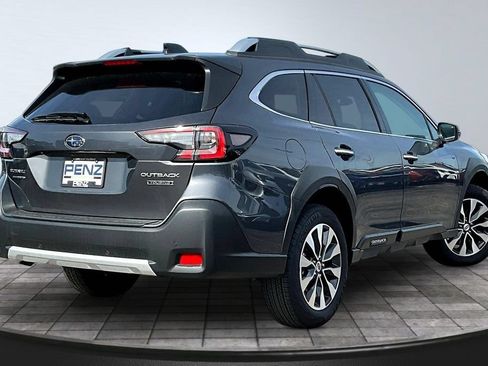 Used 2025 Subaru Outback Touring AWD/4WD image 6