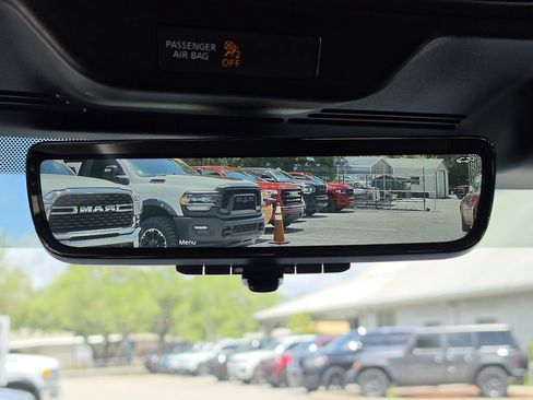 Used 2025 Nissan Armada PRO-4X w/ Pro-4X Premium Package AWD/4WD image 24