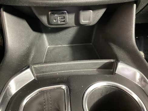 Used 2021 Chevrolet Traverse RS w/ LPO, Floor Liner Package AWD/4WD image 33