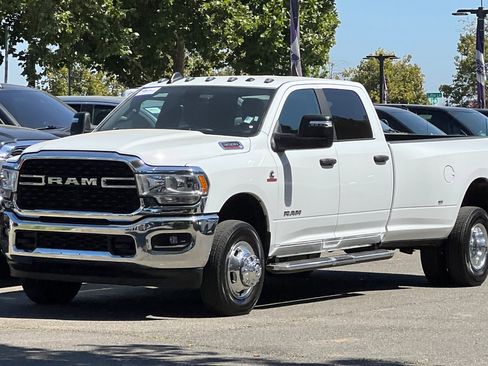Used 2024 RAM 3500 Big Horn image 8