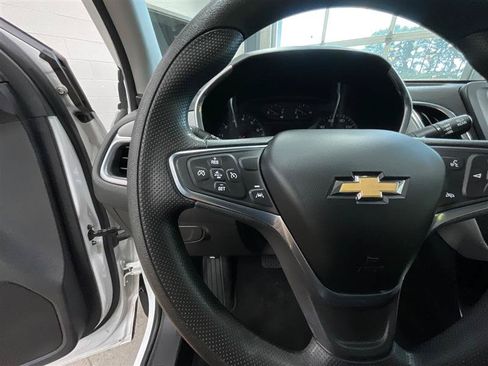 Used 2021 Chevrolet Equinox LS w/ LPO, Cargo Package FWD image 20