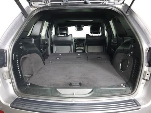 Used 2019 Jeep Grand Cherokee Laredo AWD/4WD image 62