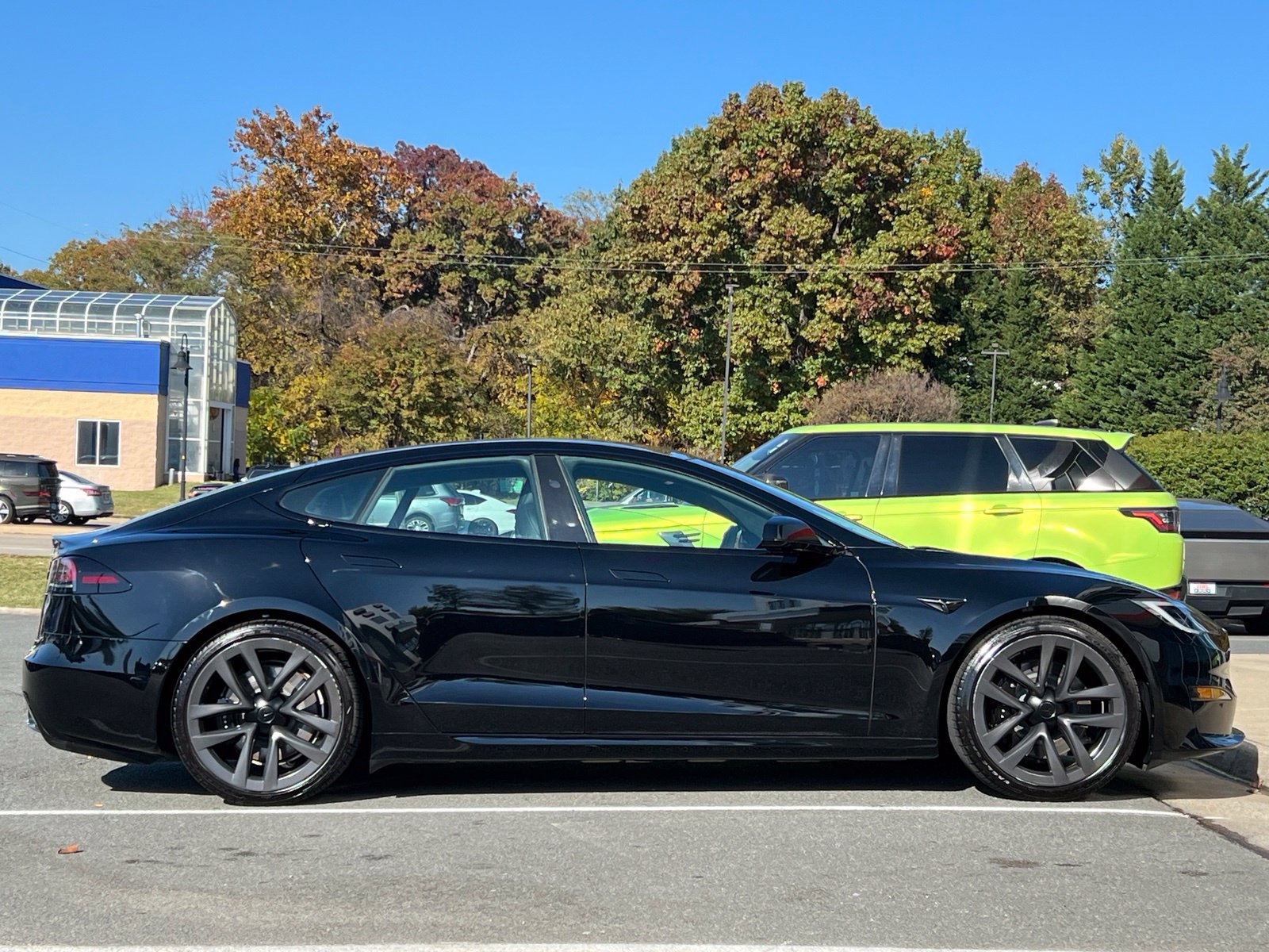 Used 2025 Tesla Model S AWD/4WD image 30