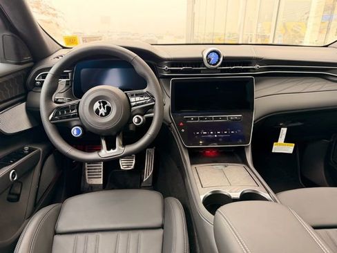 New 2025 Maserati Grecale Modena image 10