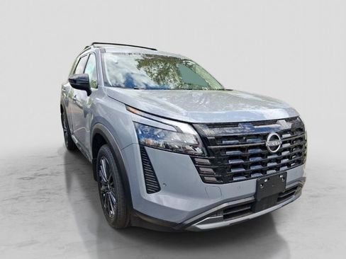 New 2026 Nissan Pathfinder Platinum AWD/4WD image 3