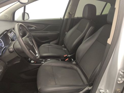 Used 2022 Buick Encore Preferred w/ Safety Package AWD/4WD image 17