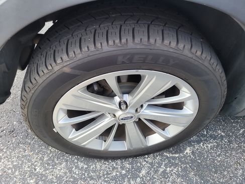 Used 2019 Ford Explorer Limited w/ Ford Safe & Smart Package AWD/4WD image 9