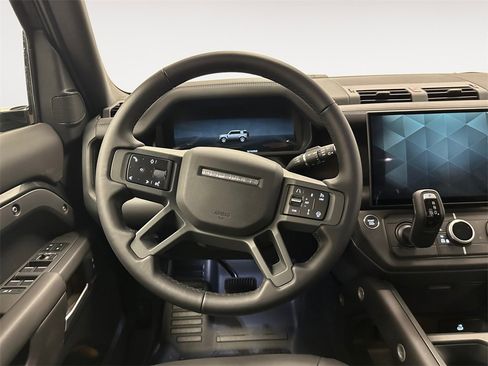 New 2026 Land Rover Defender 110 X-Dynamic SE image 12