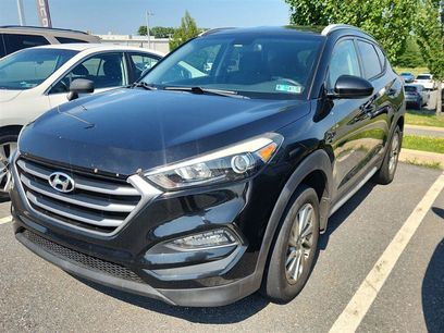 Used 2017 Hyundai Tucson SE w/ SE Popular Package 02
