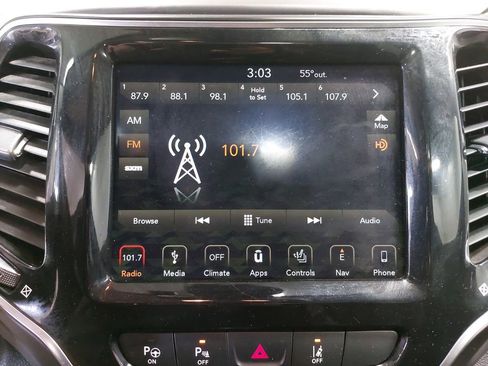 Used 2019 Jeep Cherokee Overland w/ Technology Group image 21