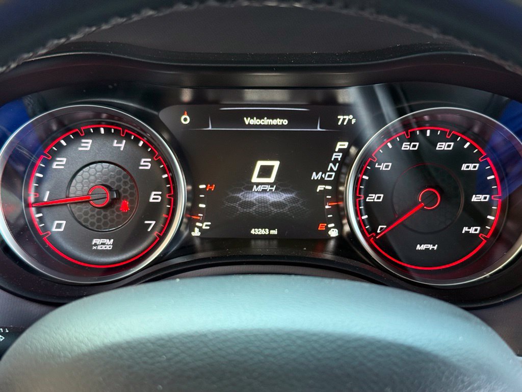 Used 2020 Dodge Charger SXT RWD image 10
