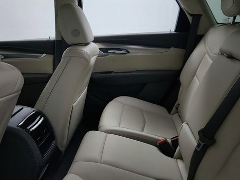 Used 2021 Cadillac XT5 Premium Luxury w/ LPO, Floor Liner Package FWD image 18