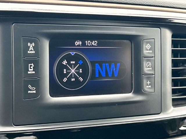 Used 2017 Chrysler Pacifica LX FWD image 34